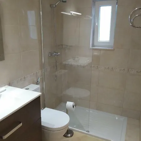 Alcantara, T2 Duplex Em Moradia Remodelada Hébergement de vacances *