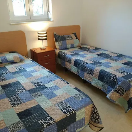 Alcantara, T2 Duplex Em Moradia Remodelada Hébergement de vacances Lisboa